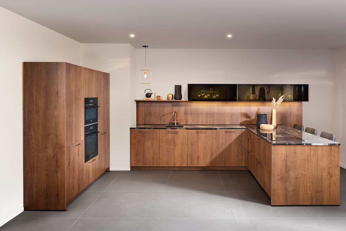 Houten keuken in cognac kleur