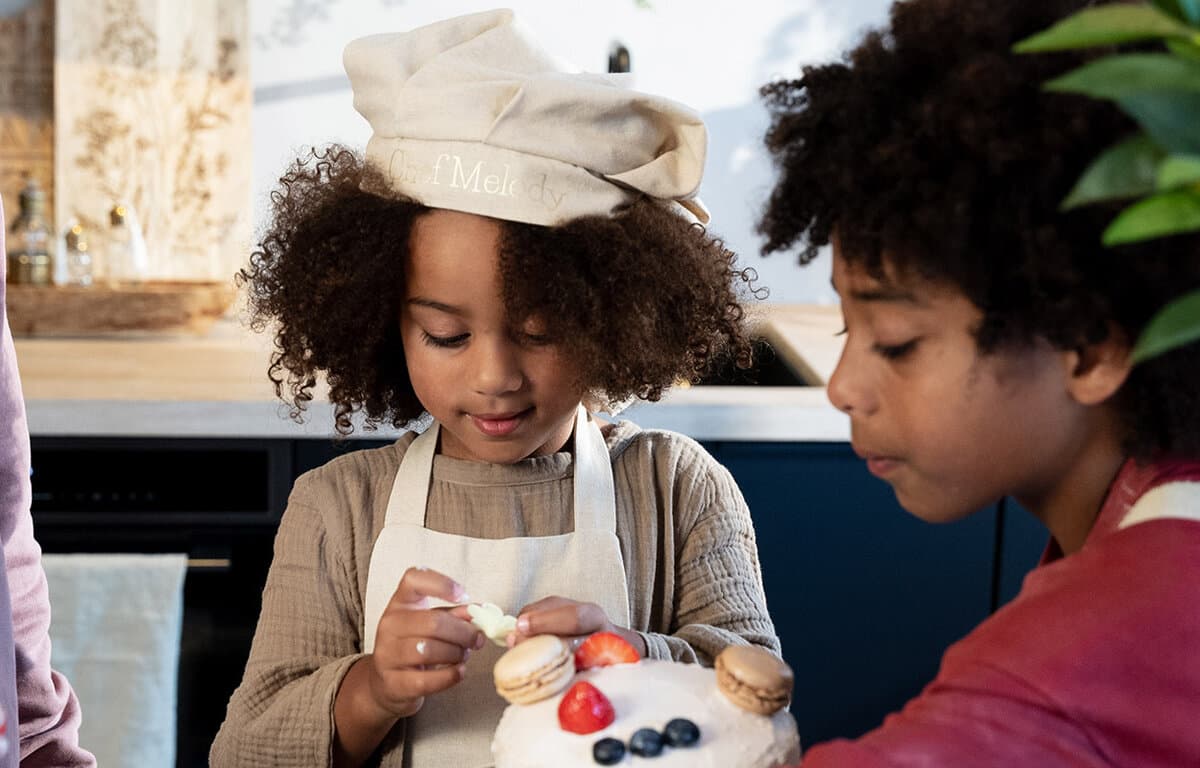 Met het gezin koken in de keuken