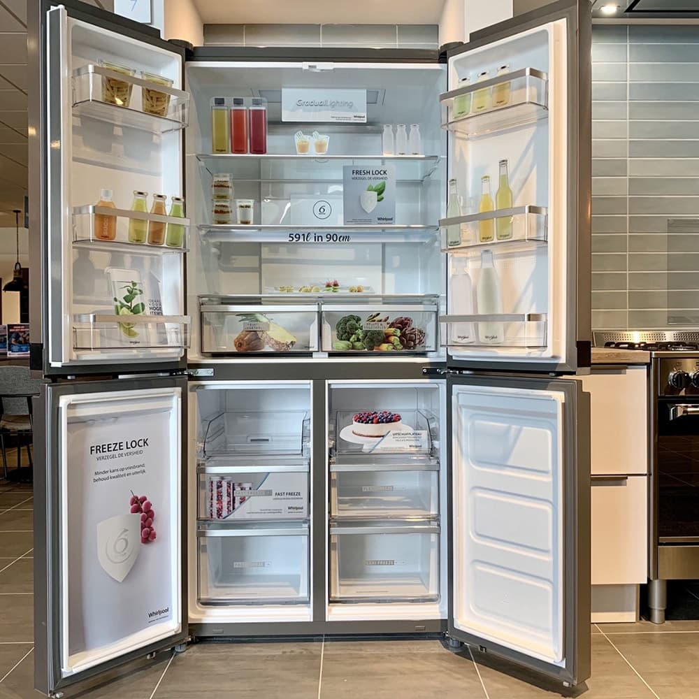 Amerikaanse koelkast in de keuken