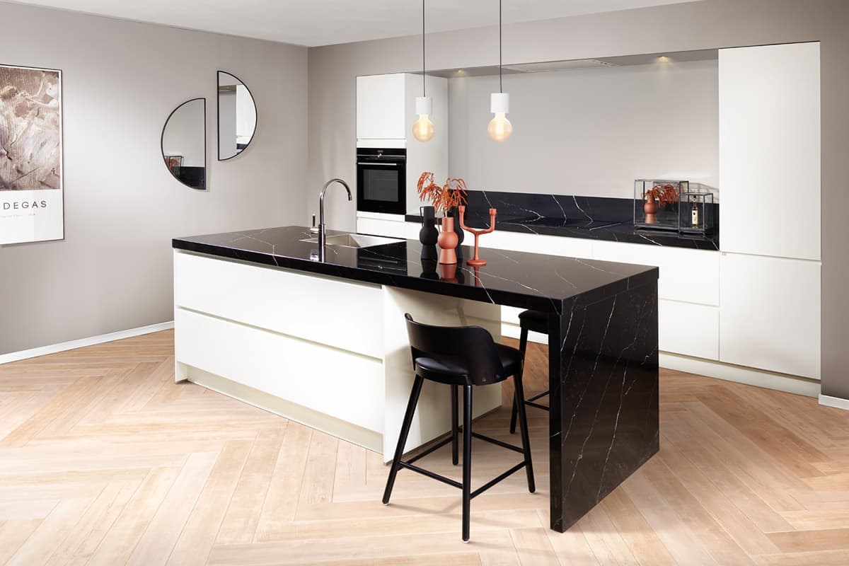 Niet bestand tegen agressieve / zure vloeistoffen