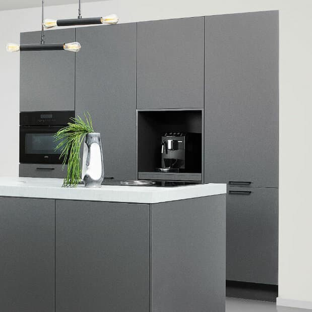 moderne hoge keukenkast