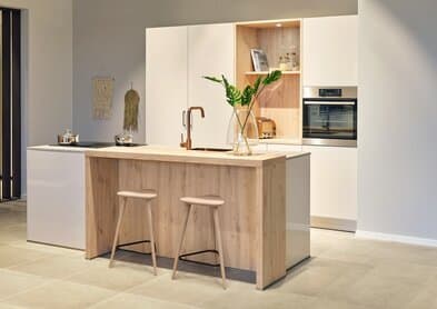 csm_Steinhaus Ibiza_met krukken (1) (1)_b171715a7d.jpg (393×278)