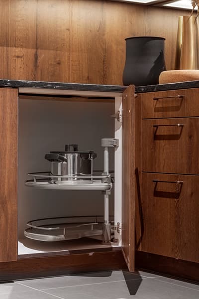 Draaicaroussel-in-hoekkast