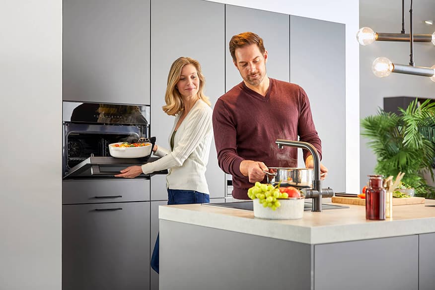 Broodrooster of oven met grillfunctie